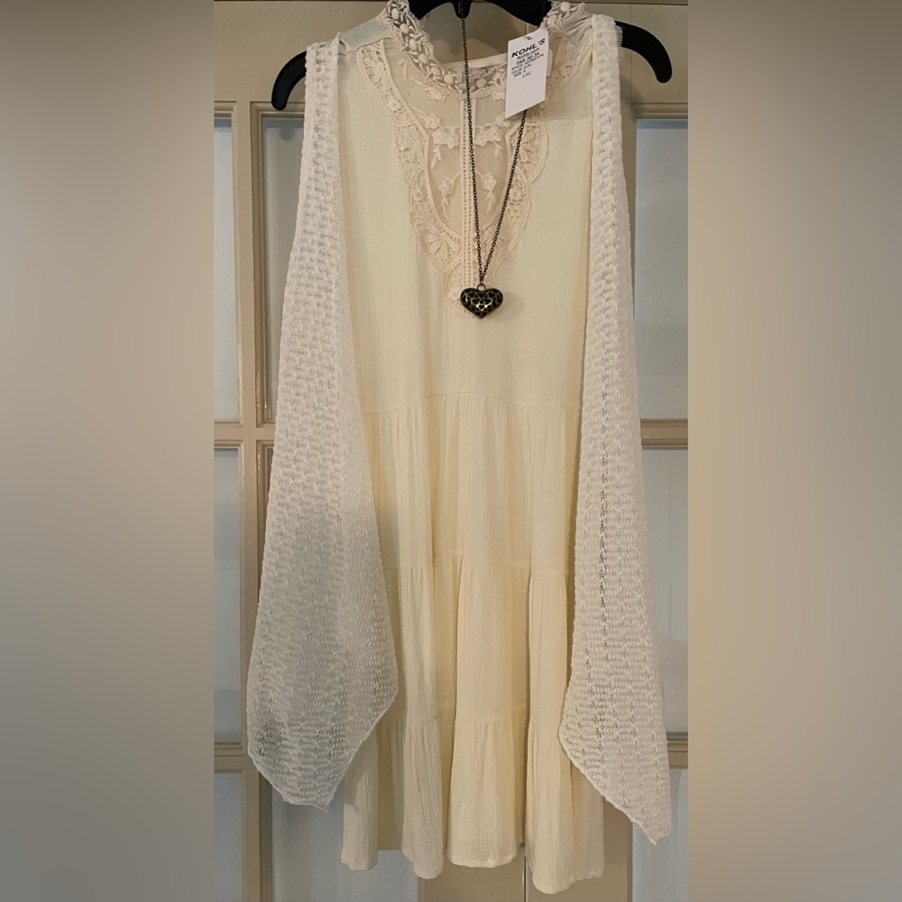 Girl dress with vest and necklace